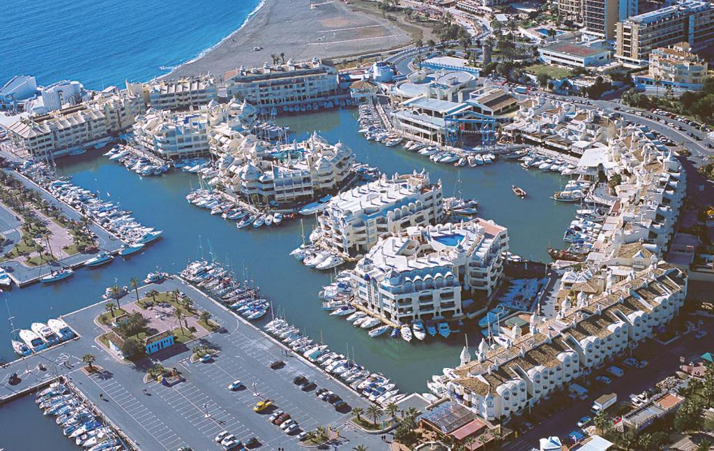 Popeye Suite Puerto Marina Espectacular Apartamento Dentro De La Isla De Puerto Marina Con Piscina En Cubierta Y A 1 Minuto De La Playa Бенальмадена Экстерьер фото